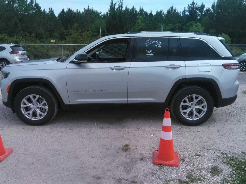 used 2023 Jeep Grand Cherokee car, priced at $31,989