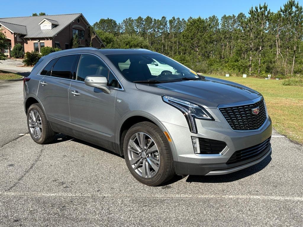 used 2025 Cadillac XT5 car, priced at $46,240
