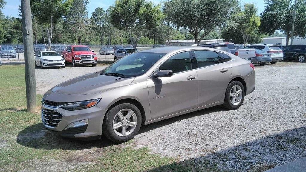 used 2023 Chevrolet Malibu car, priced at $20,714