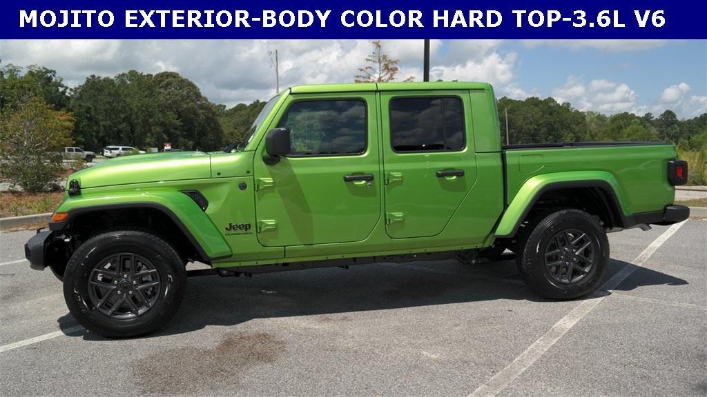 new 2025 Jeep Gladiator car, priced at $35,977