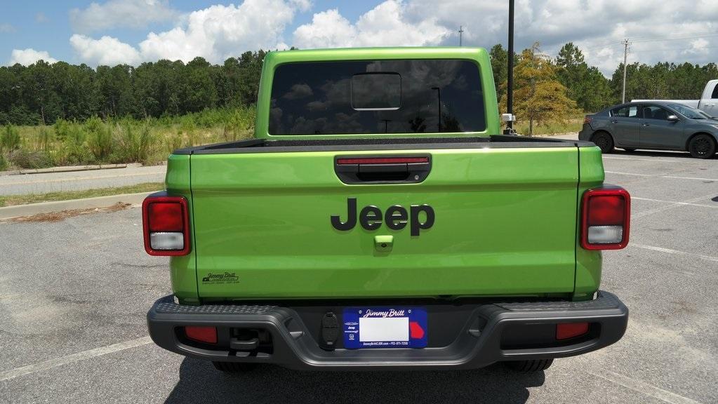 new 2025 Jeep Gladiator car, priced at $35,977