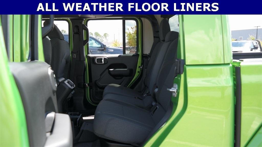 new 2025 Jeep Gladiator car, priced at $35,977