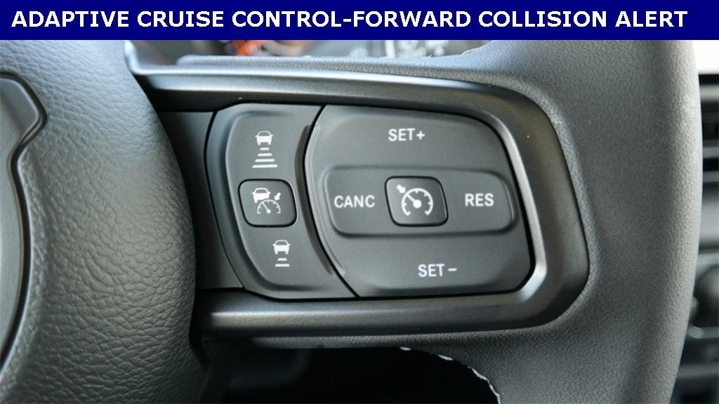 new 2025 Jeep Gladiator car, priced at $35,977