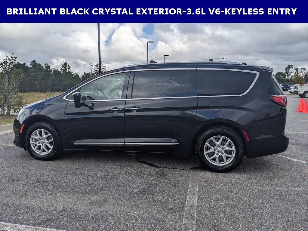 used 2020 Chrysler Pacifica car, priced at $15,423