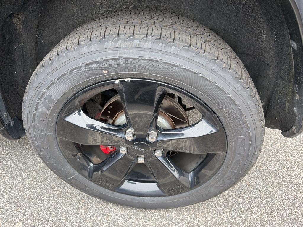 used 2015 Jeep Grand Cherokee car, priced at $12,977