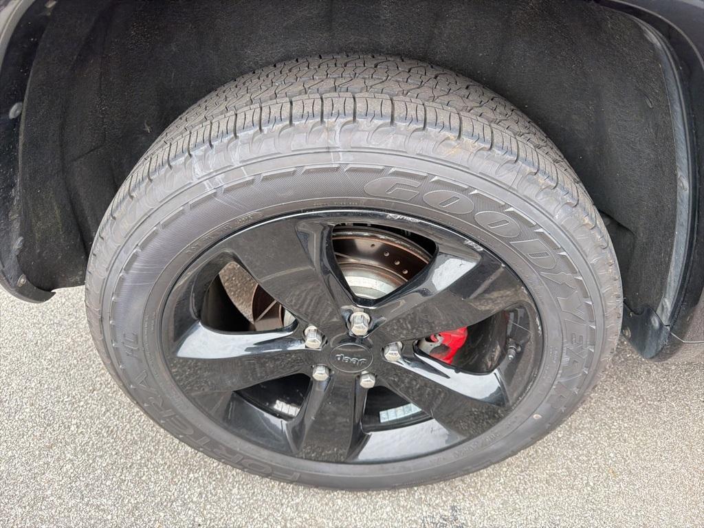 used 2015 Jeep Grand Cherokee car, priced at $12,977