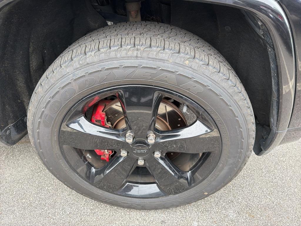 used 2015 Jeep Grand Cherokee car, priced at $12,977