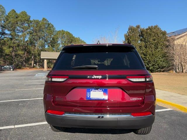 new 2025 Jeep Grand Cherokee car, priced at $38,777