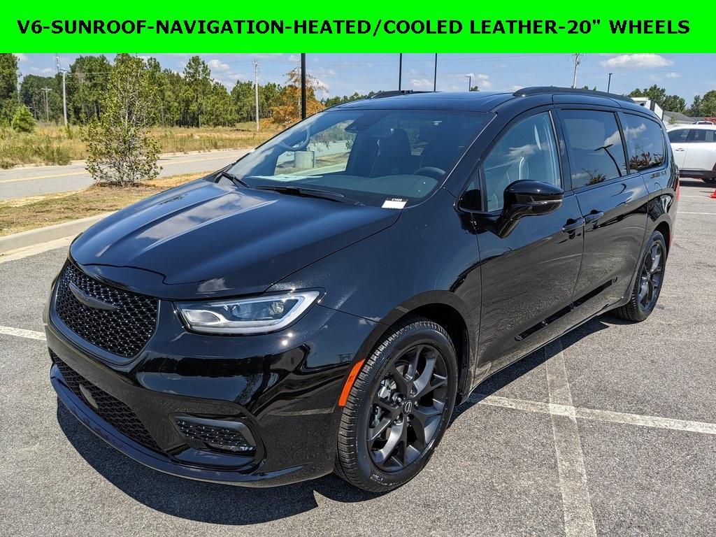 new 2026 Chrysler Pacifica car, priced at $46,627