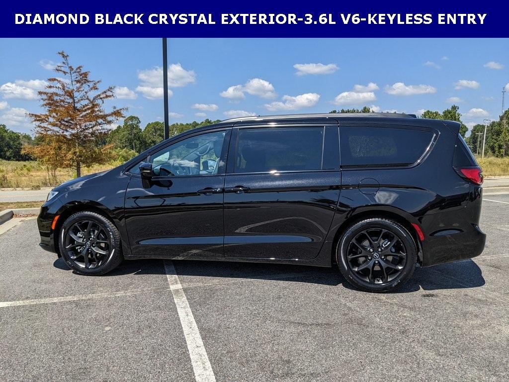 new 2026 Chrysler Pacifica car, priced at $46,627