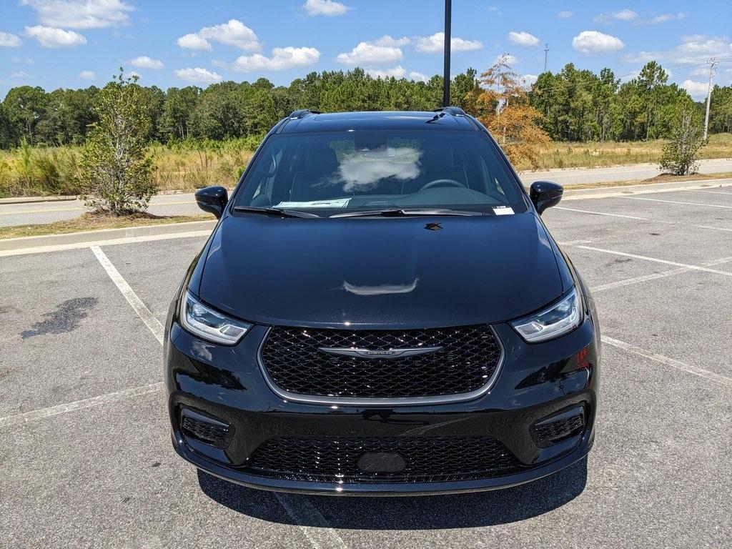 new 2026 Chrysler Pacifica car, priced at $46,627