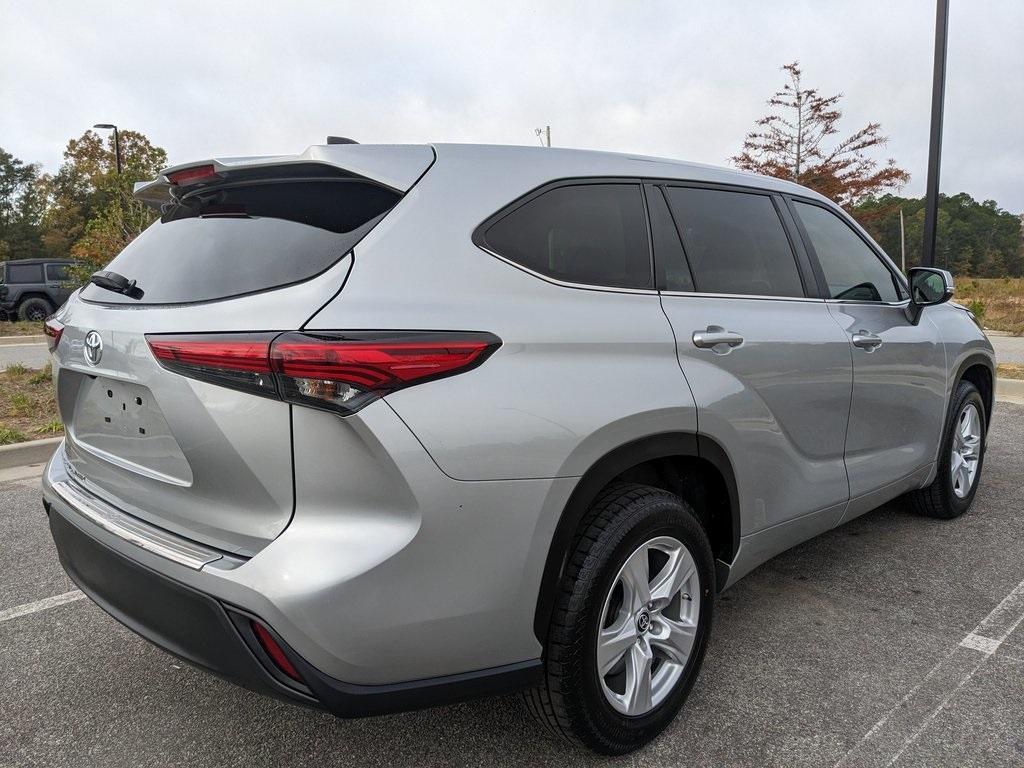 used 2023 Toyota Highlander car, priced at $30,864