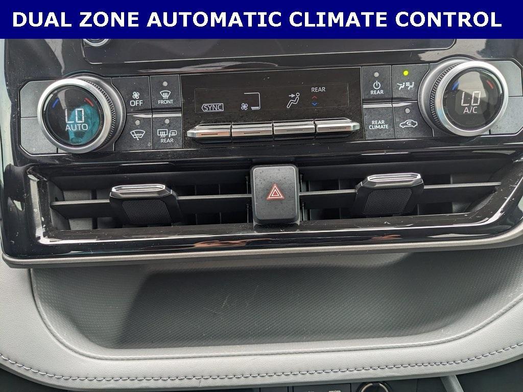 used 2023 Toyota Highlander car, priced at $30,864