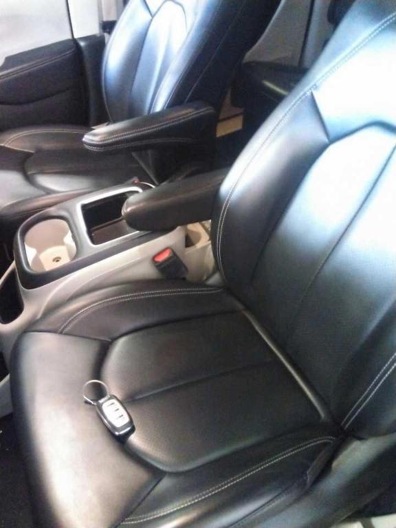 used 2023 Chrysler Pacifica car, priced at $23,435