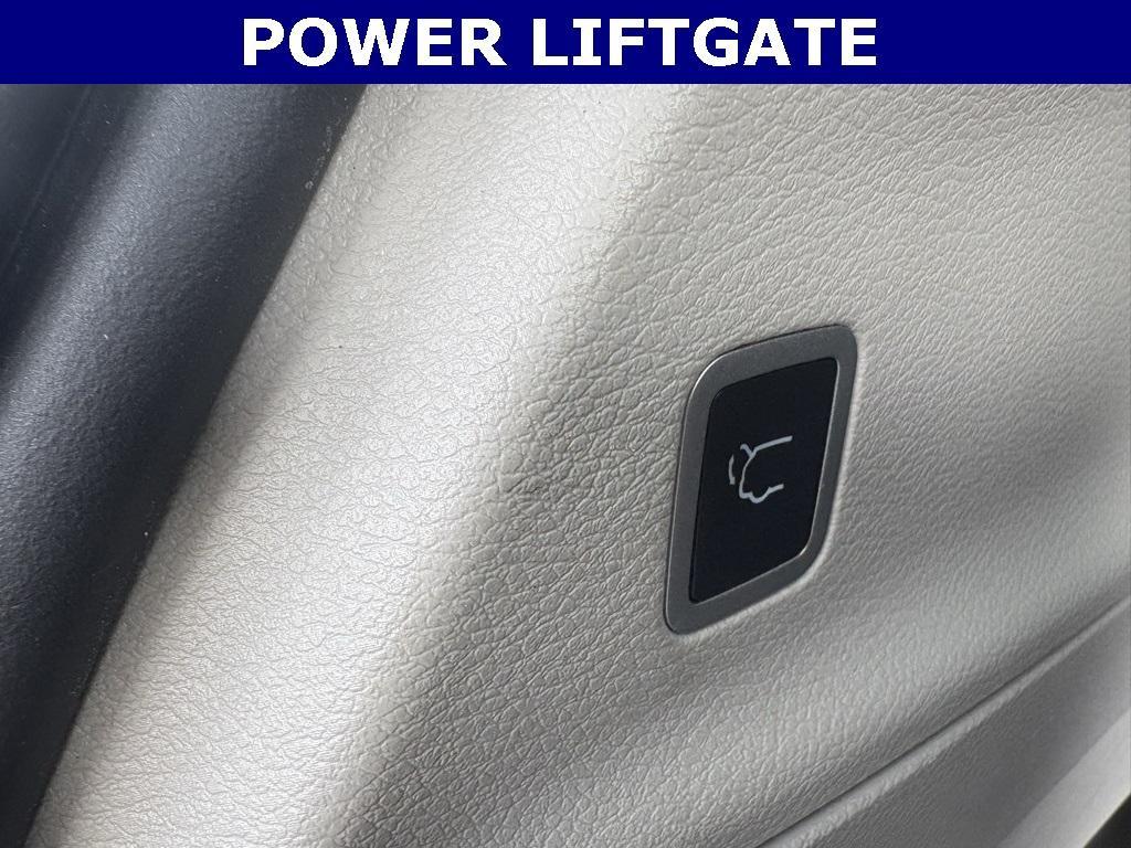 used 2023 Chrysler Pacifica car, priced at $21,977
