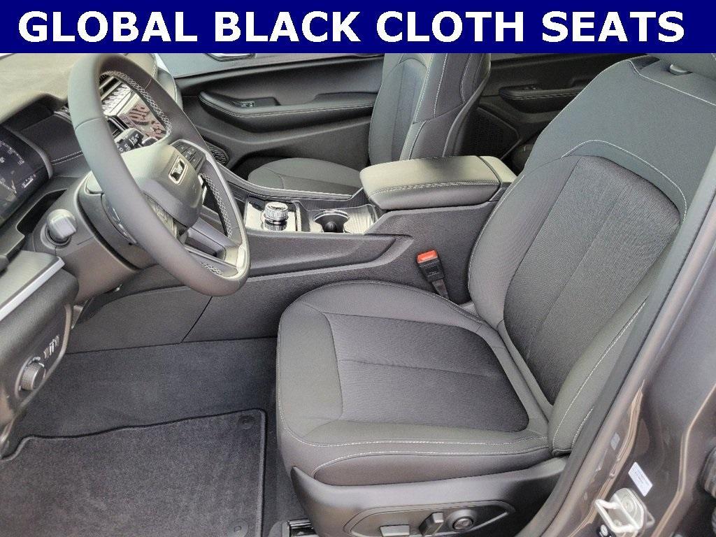 new 2025 Jeep Grand Cherokee car, priced at $36,250