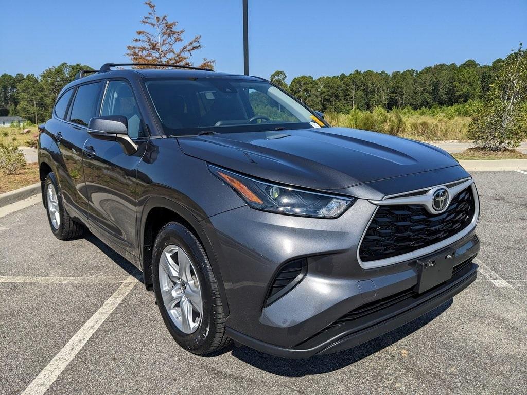 used 2023 Toyota Highlander car, priced at $30,953