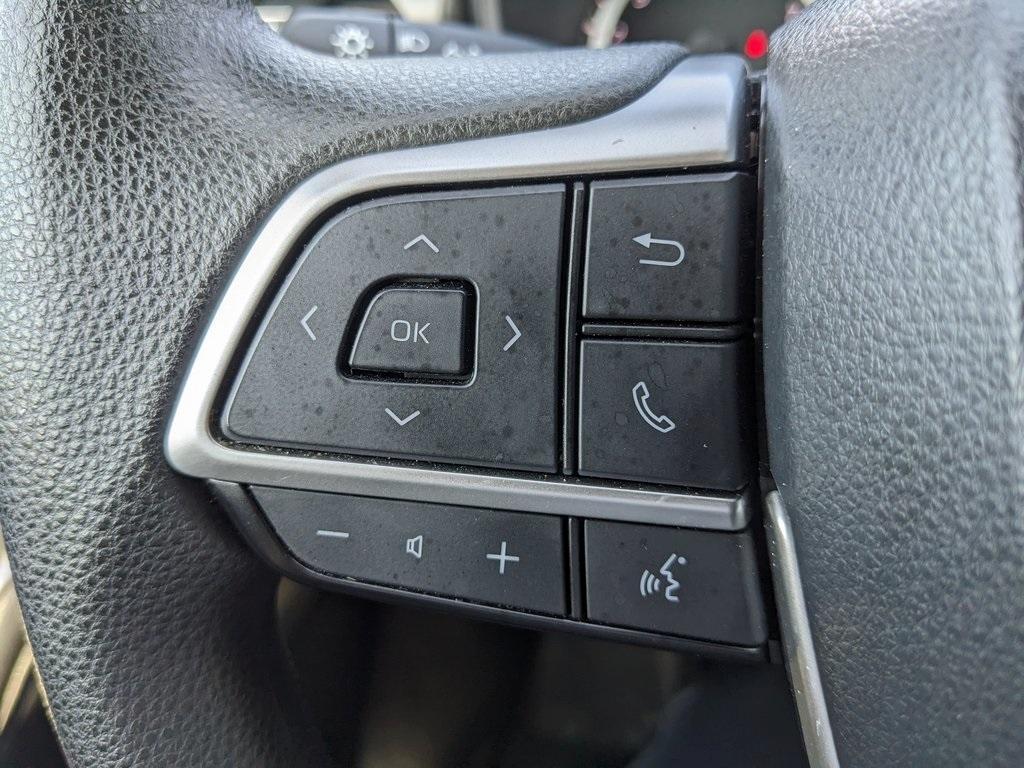 used 2023 Toyota Highlander car, priced at $30,953
