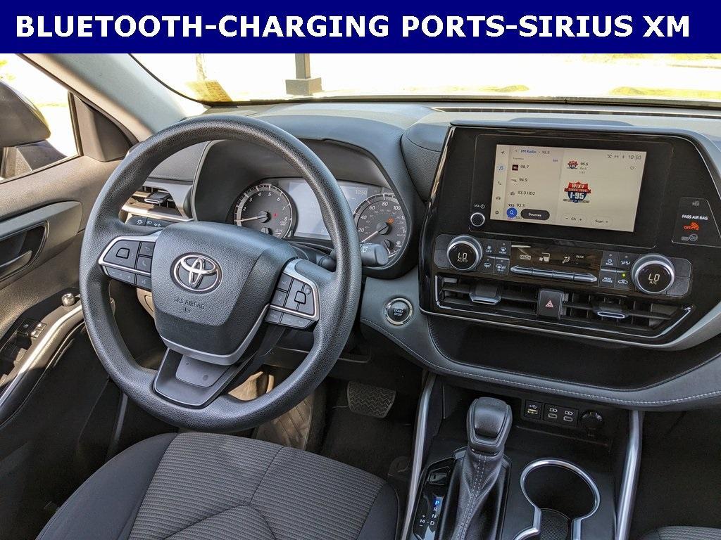 used 2023 Toyota Highlander car, priced at $30,953