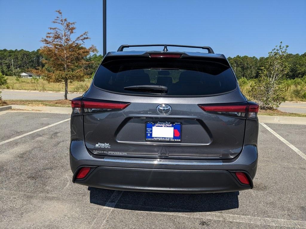 used 2023 Toyota Highlander car, priced at $30,953