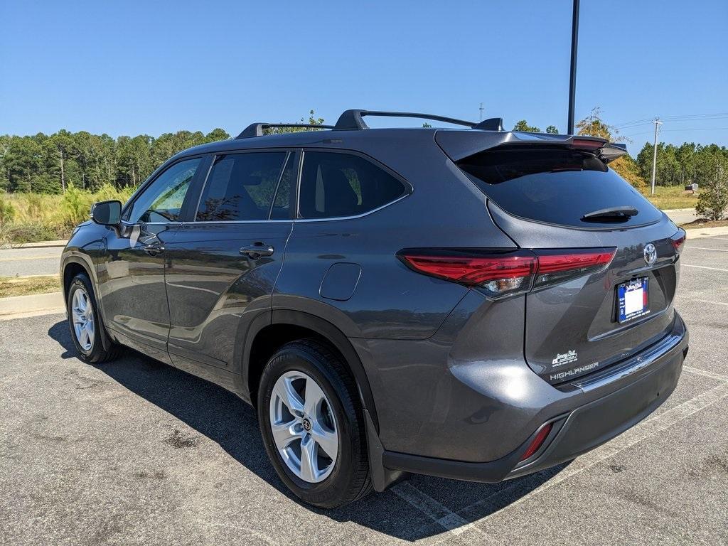 used 2023 Toyota Highlander car, priced at $30,953