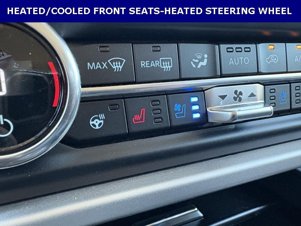 used 2024 Ford Expedition car, priced at $57,877