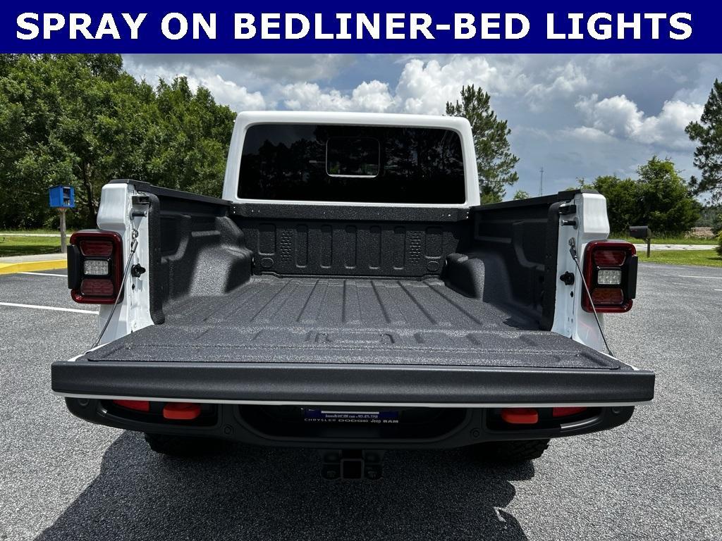 new 2025 Jeep Gladiator car, priced at $53,527