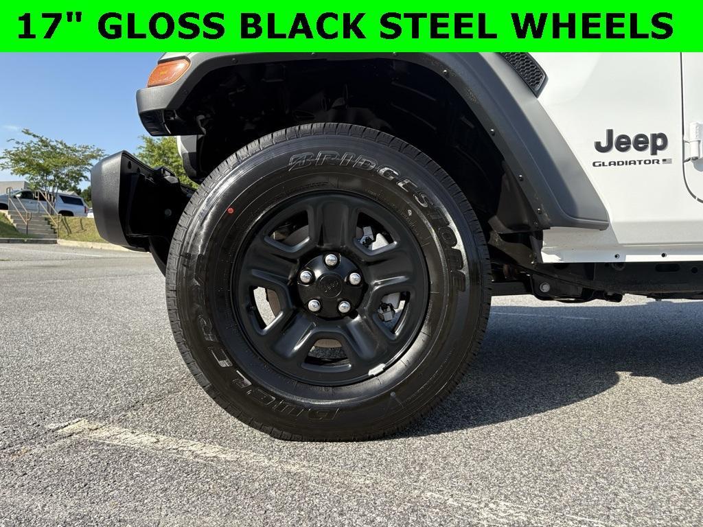 new 2025 Jeep Gladiator car, priced at $37,787