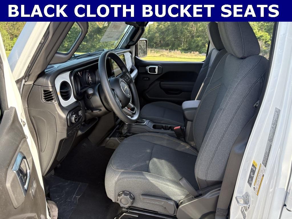 new 2025 Jeep Gladiator car, priced at $37,787