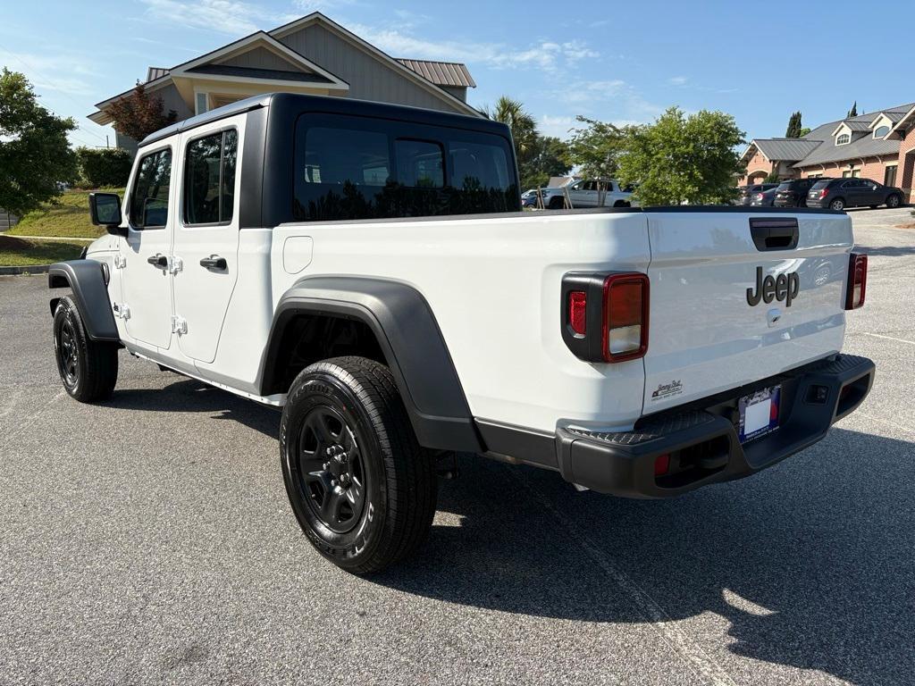 new 2025 Jeep Gladiator car, priced at $37,787