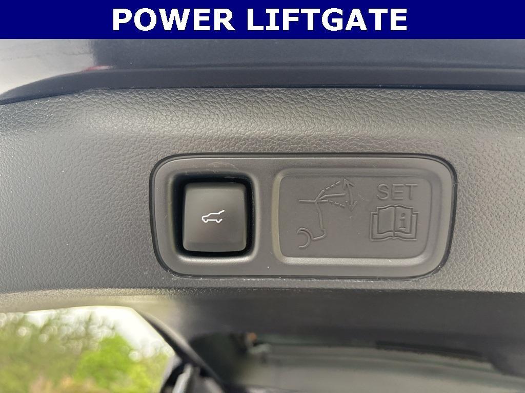 used 2024 Ford Expedition car, priced at $60,446