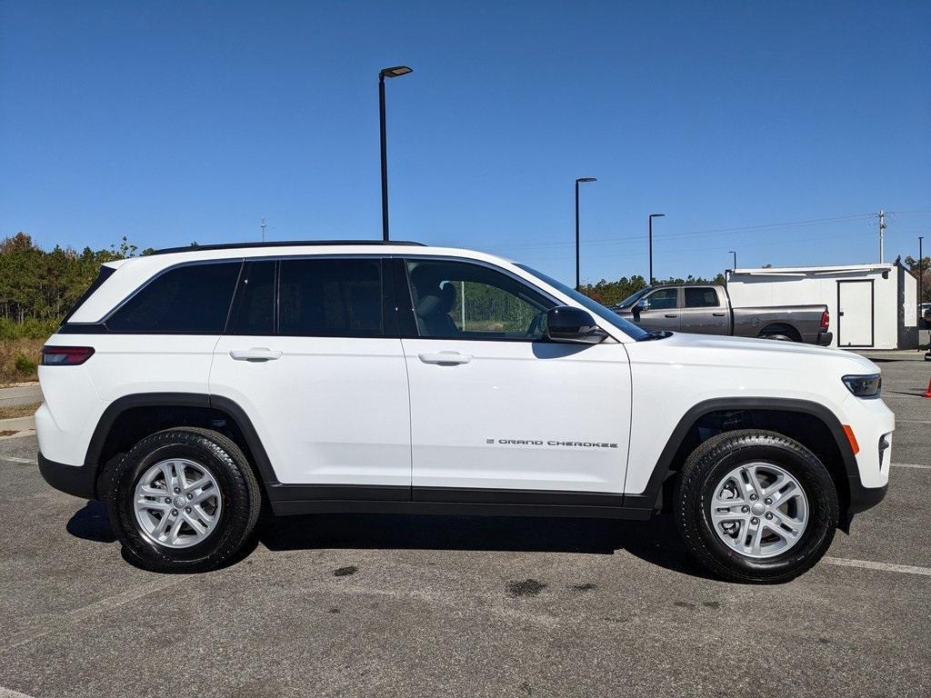 new 2025 Jeep Grand Cherokee car, priced at $33,127