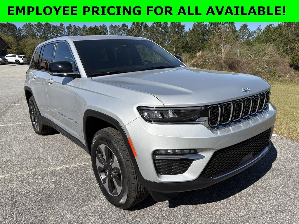 new 2025 Jeep Grand Cherokee 4xe car, priced at $52,777