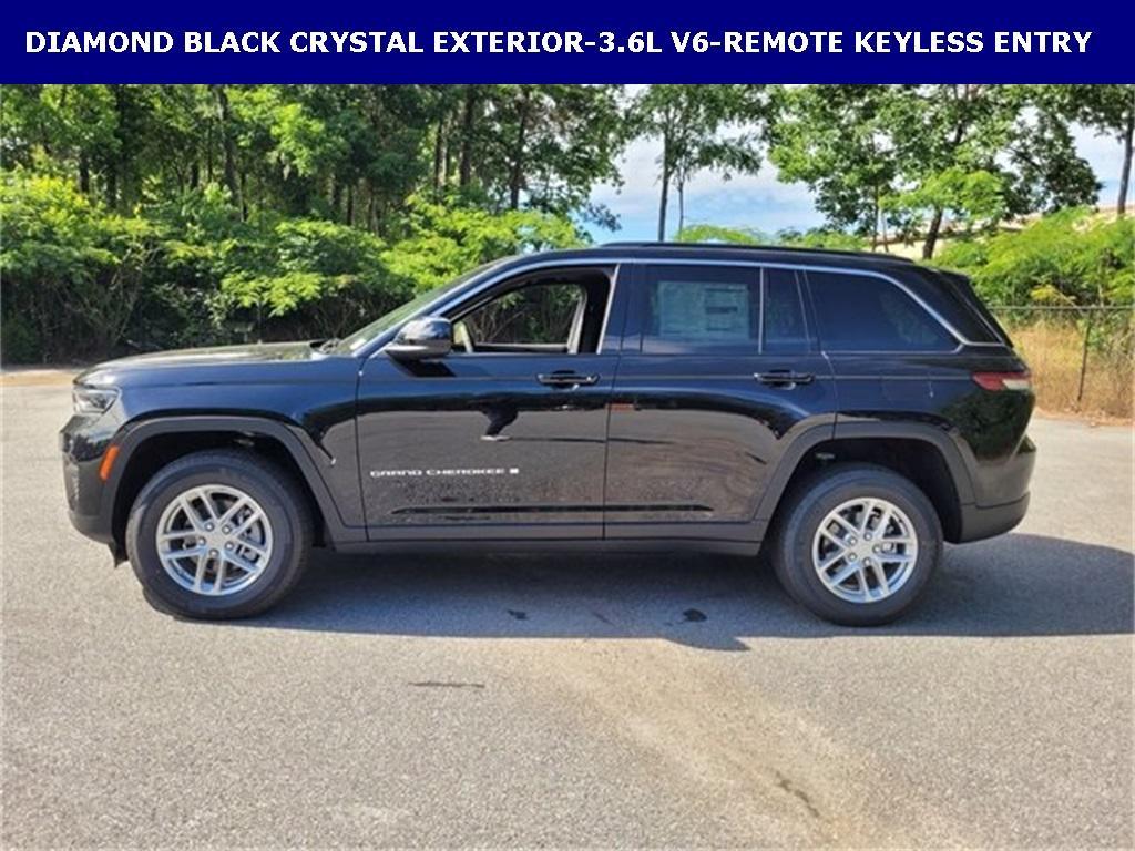 new 2025 Jeep Grand Cherokee car, priced at $35,000