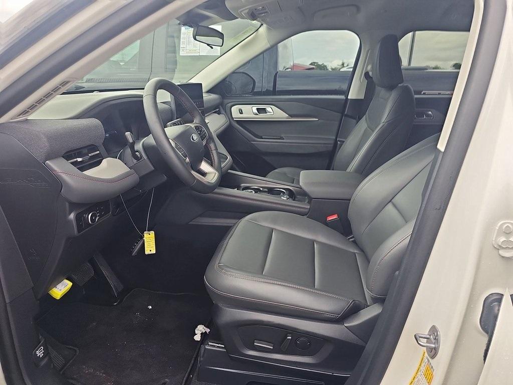 used 2025 Ford Explorer car, priced at $40,000