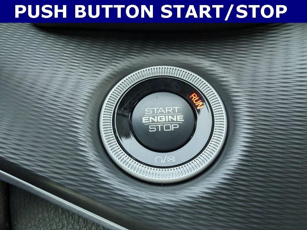 new 2025 Jeep Grand Cherokee L car, priced at $40,277