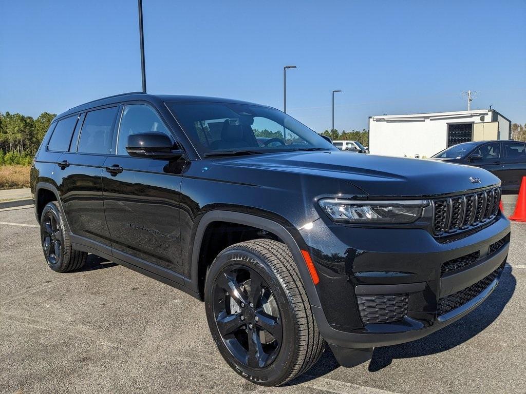 new 2025 Jeep Grand Cherokee L car, priced at $40,277