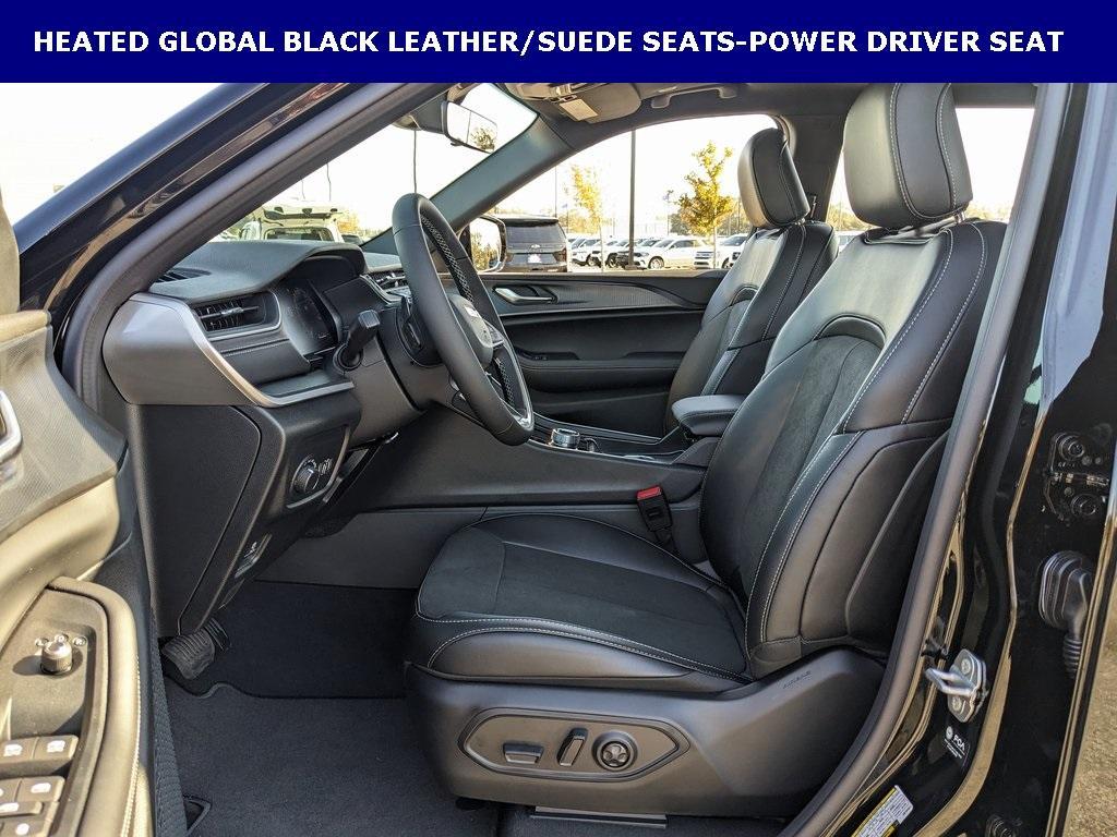 new 2025 Jeep Grand Cherokee L car, priced at $40,277