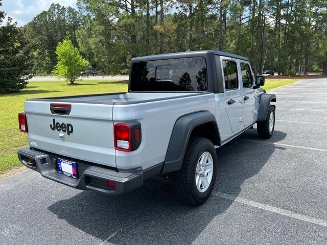 used 2023 Jeep Gladiator car, priced at $33,099