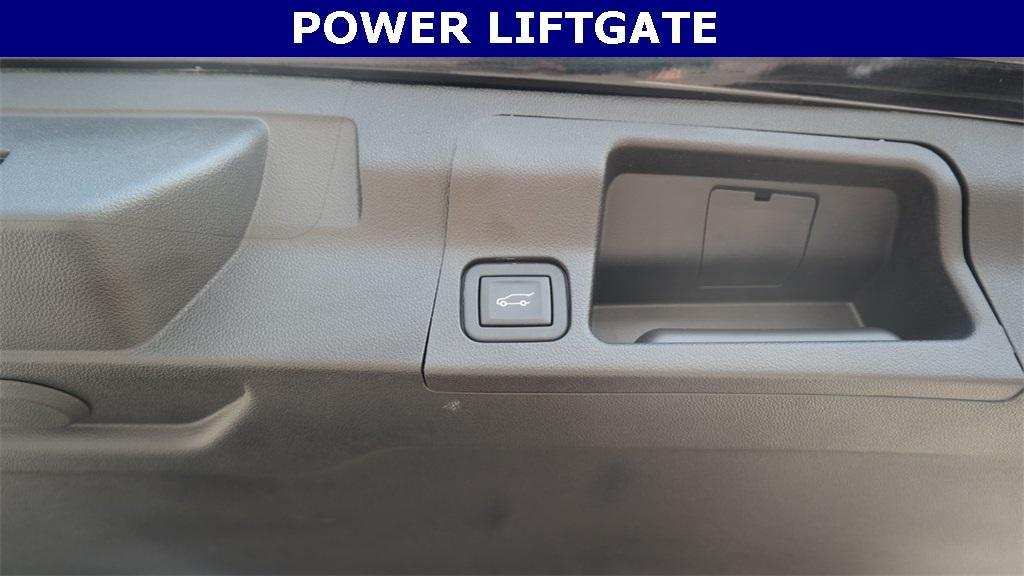 used 2023 GMC Acadia car, priced at $25,995