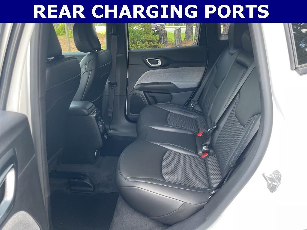 new 2025 Jeep Compass car, priced at $25,699