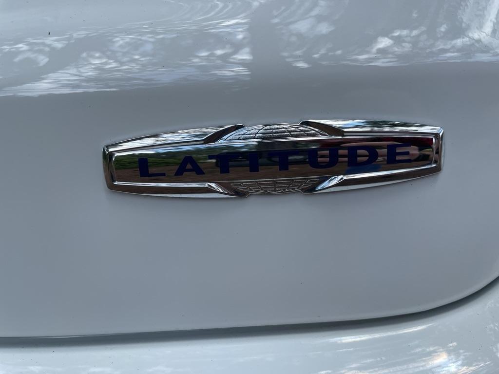 new 2025 Jeep Compass car, priced at $25,699