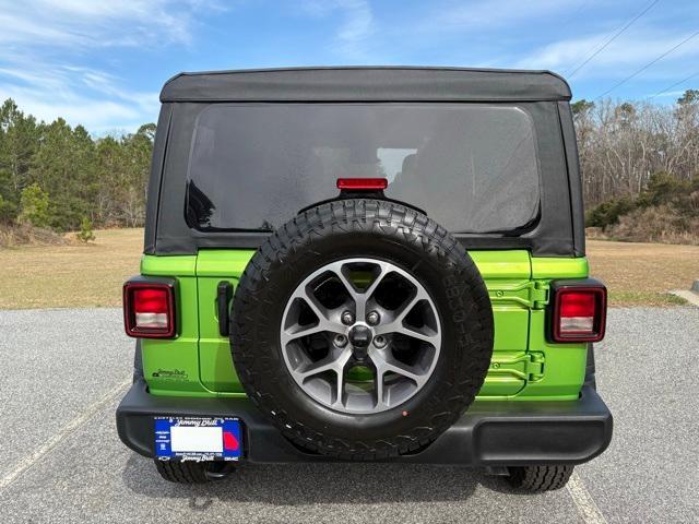 new 2025 Jeep Wrangler car, priced at $42,677