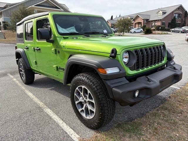 new 2025 Jeep Wrangler car, priced at $42,677