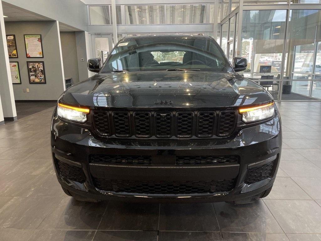 new 2025 Jeep Grand Cherokee car, priced at $41,777