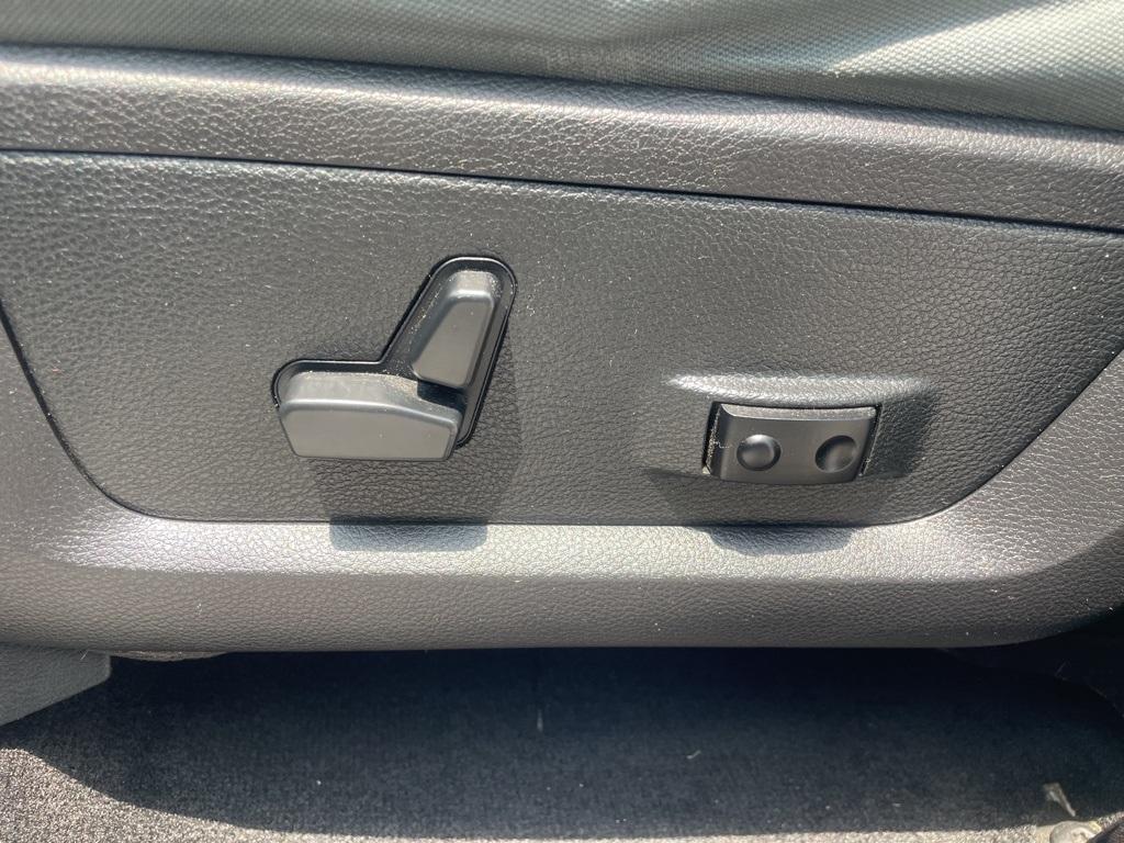 used 2015 Ram 1500 car, priced at $18,140