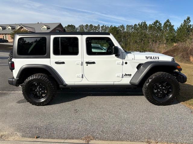 new 2025 Jeep Wrangler car, priced at $48,994