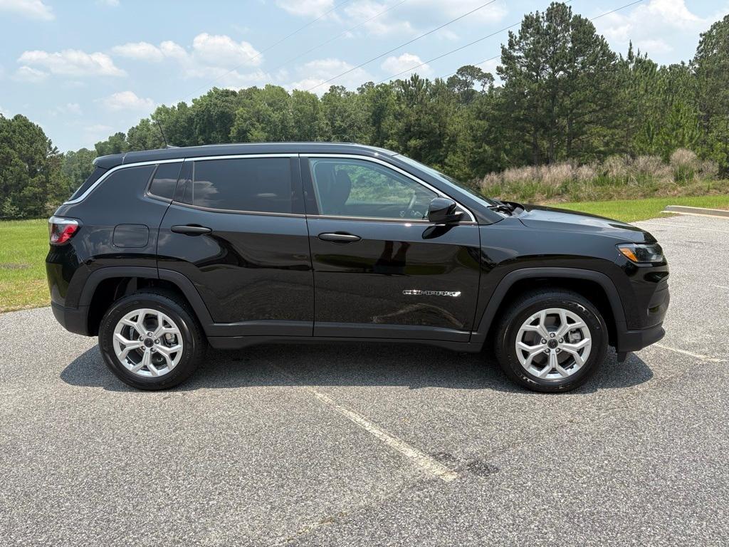 new 2025 Jeep Compass car, priced at $26,977