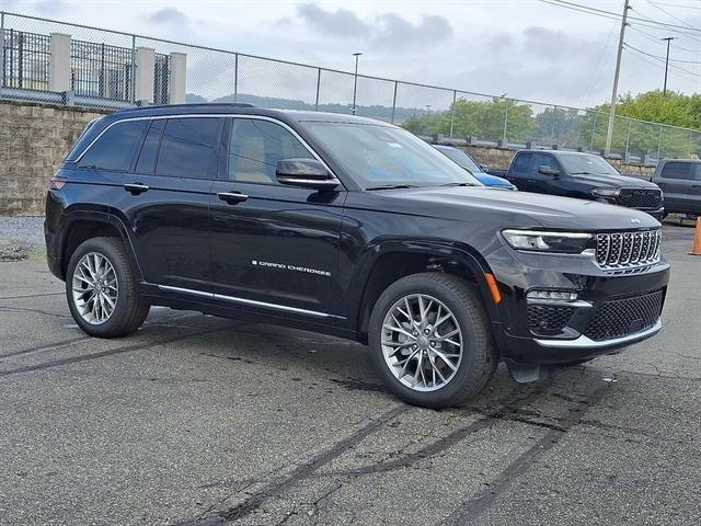 new 2025 Jeep Grand Cherokee car, priced at $56,527