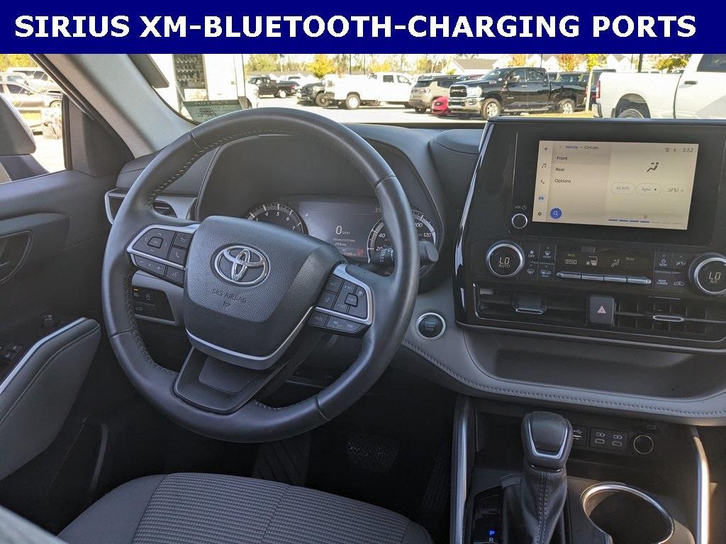 used 2024 Toyota Highlander car, priced at $37,427